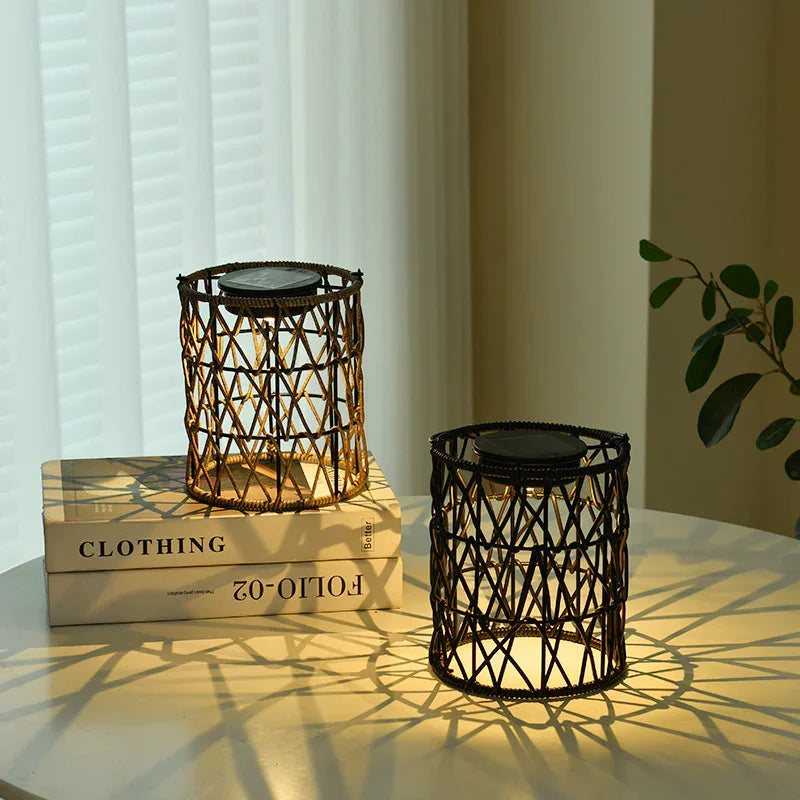 Solar-powered fun garden lights, lawn lights, outdoor waterproof rattan landscape courtyard lights, villa and homestay decorative lights.